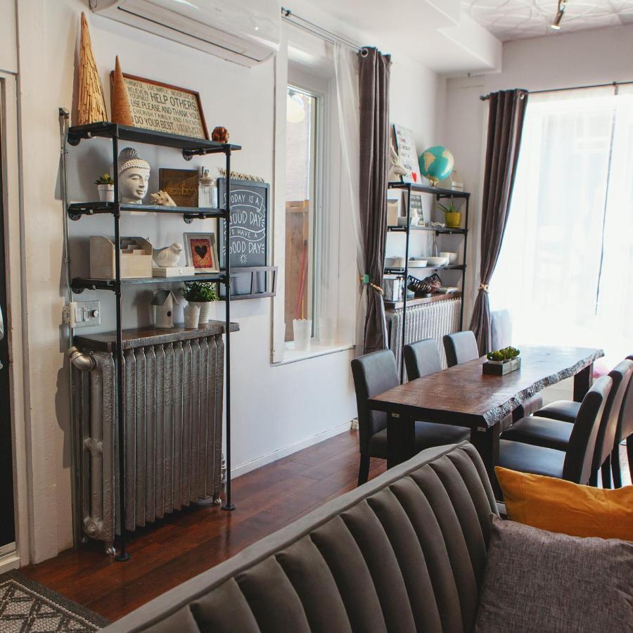 Hip Heritage Main Floor Flat In Downtown District Белвил Екстериор снимка